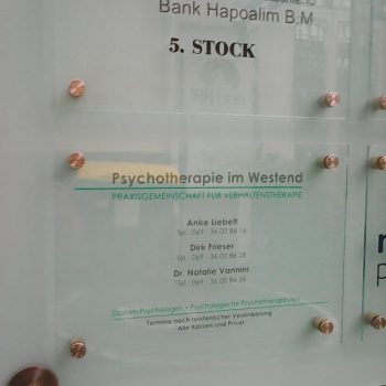 Firmenschilder Psychotherapie im Westend